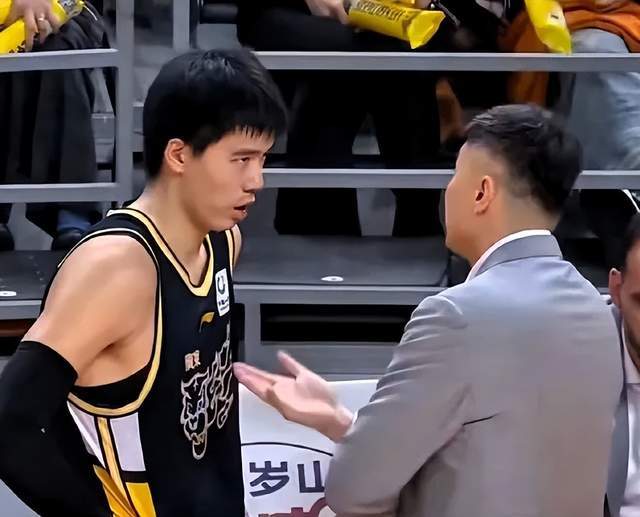 开云APP-重磅:广东队内讧曝光:不堪忍受辱骂,焦泊乔更衣室与杜锋决裂